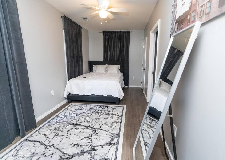 Elegant Apt By Ewr & Pennstation ニューアーク エクステリア 写真